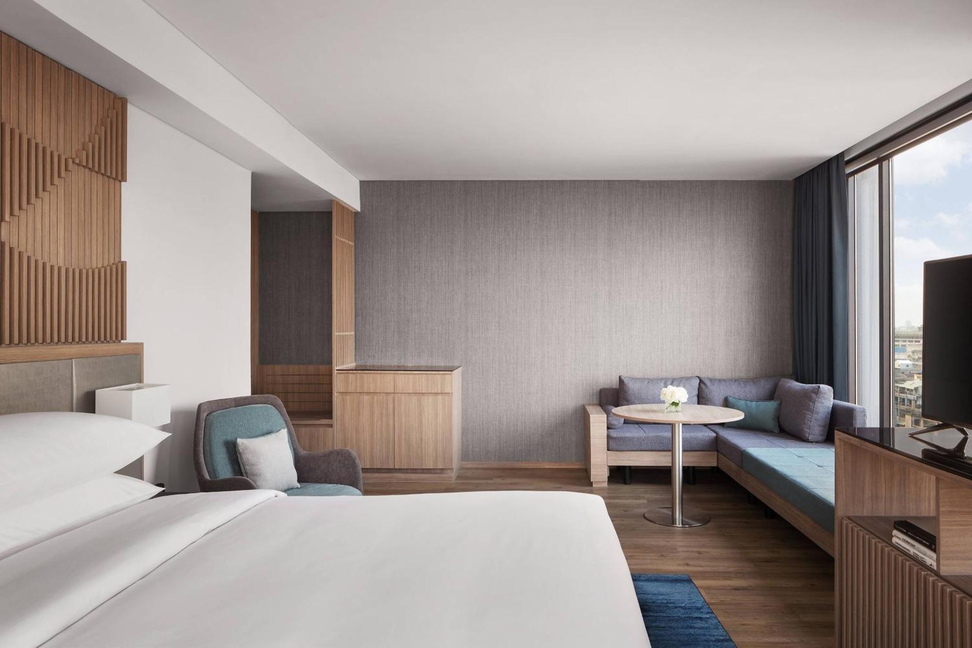 Courtyard By Marriott Phnom Penh Hotel Exterior foto