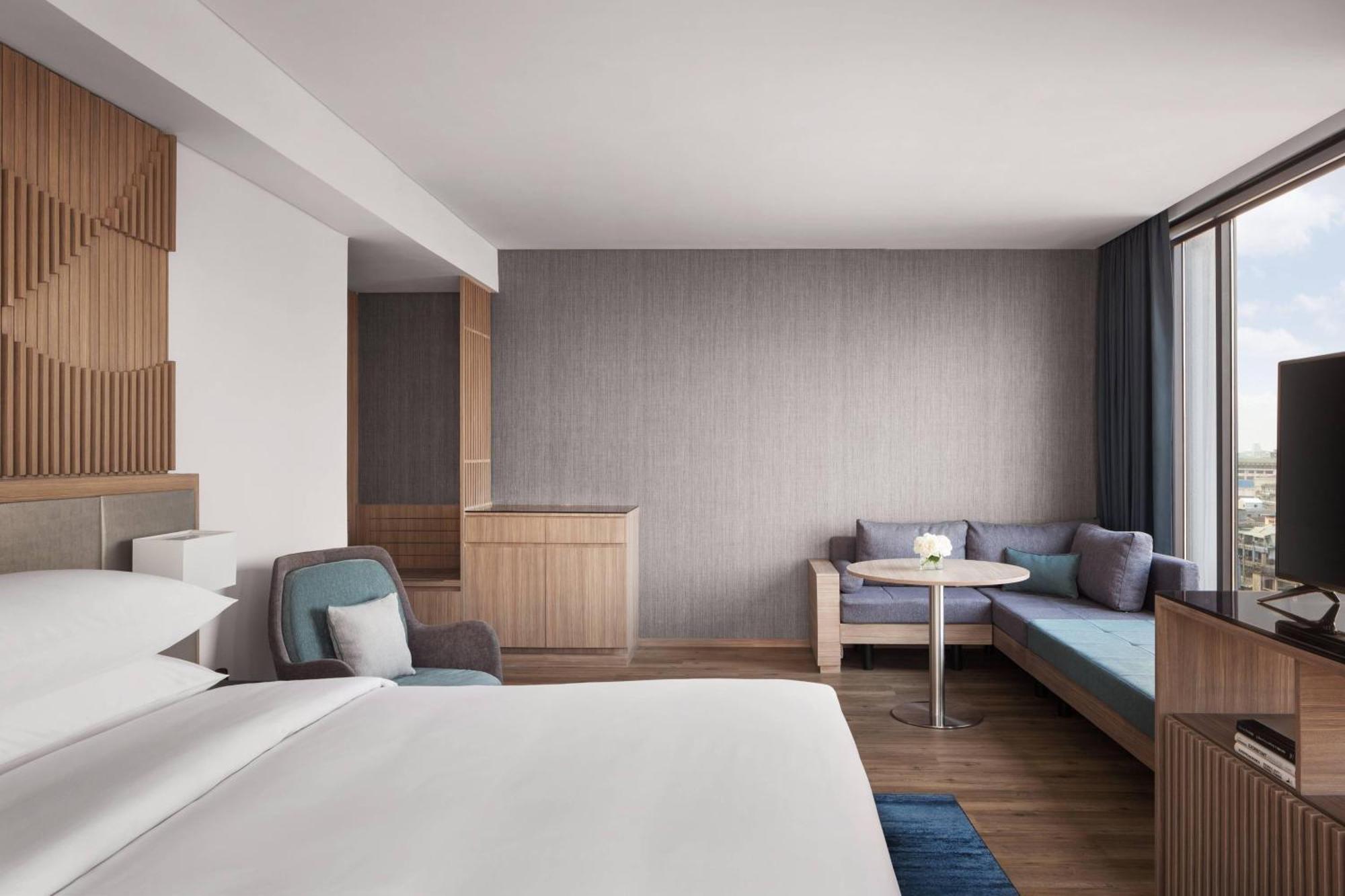 Courtyard By Marriott Phnom Penh Hotel Exterior foto